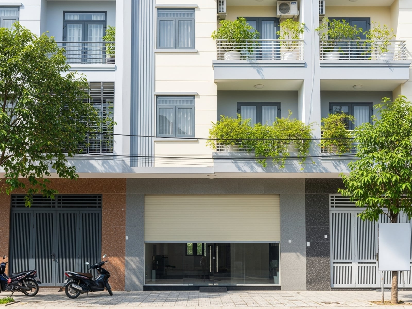 Nhà 3 tầng mặt phố Lê Hồng Phong, trung tâm Vĩnh Yên